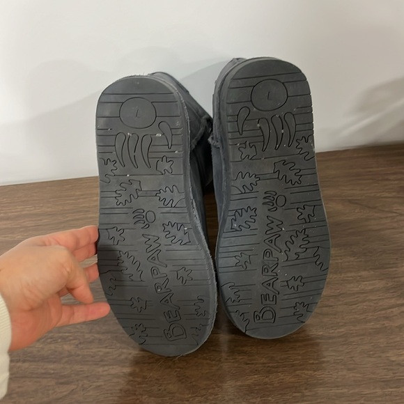 BEARPAW Emma short women’s classic winter slip on boots, size 7, great condition - Picture 8 of 11